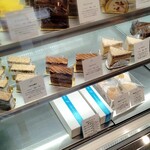 パティスリー イル・プルー・シュル・ラ・セーヌ - 