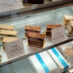 パティスリー イル・プルー・シュル・ラ・セーヌ - 