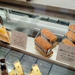 パティスリー イル・プルー・シュル・ラ・セーヌ - 