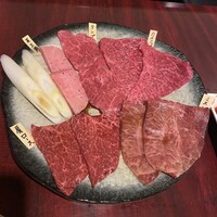 焼肉ギュウミー - 