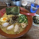 分田上 - 料理写真:ラーメン並盛り　高菜追加