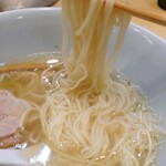 飯田商店 - 麺はこんなかんじ。