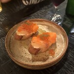 ビストロヌフ - スモークサーモンといくらのタルティーヌ