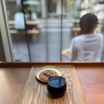 ブルーボトルコーヒー - 料理写真:ドリップコーヒー(750円)
メキシコ チアパス フィンカサンタ クルス ナチュラル
MEXICO CHIAPAS FINCA SANTA CRUZ NATURAL
チョコチップクッキー(473円)