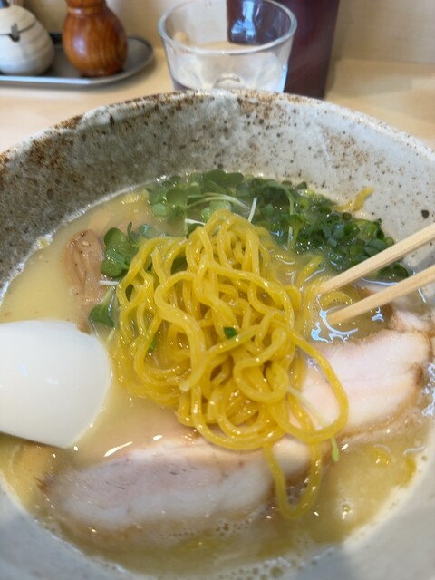 Menya Keserasera photo 3