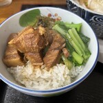 台湾小吃店 慶龍 - 魯珈飯ハーフ