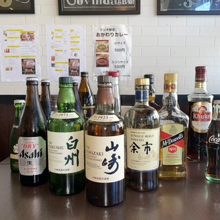 豊富なウィスキーや珍しい「スパイス生ビール」などが楽しめる♪