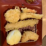 天ぷらめし 天之助 - 鶏肉　卵　イカ　秋刀魚