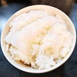 魚笑 - ホカホカご飯（大盛り）