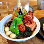 スープ・カレー・イシバ - 『ベジタブル』TP厚切りベーコン、うずら、ヤングコーン