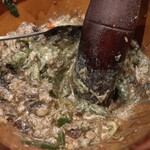 湖南人家 - 焼き唐辛子とピータンの冷菜（完成形）