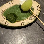 atelier 森本 XEX 鉄板 - 前菜　シャインマスカットのカプレーゼ