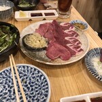 炭火焼肉ホルモン 横綱三四郎 西荻窪店 - 