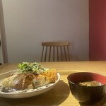 牡蠣と洋食イタリアン Koharu亭 - 