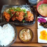 博多くろがね - 日替わりランチの油淋鶏