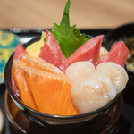 札幌海鮮丼専門店 すしどんぶり - 
