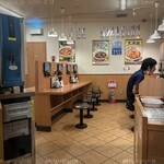 日高屋 - 店内