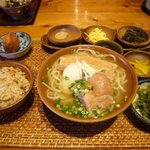 美ら花 - 沖縄そば定食