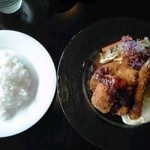 【日替りランチ】ミックスフライ：８８０円（税込）【２０１４年７月撮影】