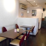 阪南洋風食堂クゥクゥ - 店内入口側