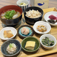 おかかの一汁多彩定食