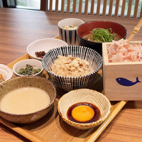 名物鯛めし食べ放題付出汁とろろ定食