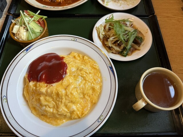 オム＆ビーフシチュー