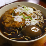 そば千 - おきあみ天そば@税込530円＋味付玉子@税込100円