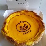 焼きたてチーズタルト専門店 PABLO 新宿店 - パンプキンチーズケーキ