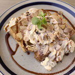 SEA HOUSE - キャラメルアーモンドシフォンケーキ1080円