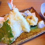 や台ずし 知立駅前町 - 天ぷら盛り合わせ