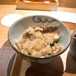 炭割烹 新谷 - 地鶏と松茸の土鍋炊き込みご飯 ◎めっちゃ美味い、おかわりもしてお出汁をかけてひつまぶしみたいにいただきました