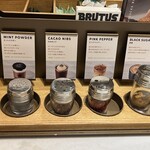 スターバックス リザーブ(R) カフェ 新宿マルイ本館2階店 - 