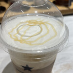 スターバックス リザーブ(R) カフェ 新宿マルイ本館2階店 - シナモンムースフォームラテ820円