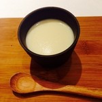 リストランテ サクラ - さつまいものポタージュでコースがスタート