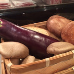 おにく 花柳 - 野菜は自分でひとつセレクト