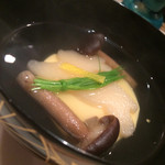 おにく 花柳 - 和牛テールの出汁の月見椀