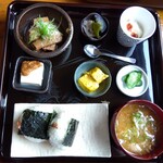 おにぎり あぜっこ - おにぎり御膳　肉料理（道産豚の角煮）炭焼き紅しゃけ＆国産牛しぐれ煮　1,450円