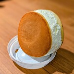 セブンイレブン - 料理写真:ホイップだけどら