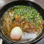 安達太良サービスエリア(下り線) フードコート - 料理写真:ニラたっぷり伊達鶏マーラーメン