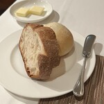 レストラン 椿山荘 カメリア - パン･二種･温かい