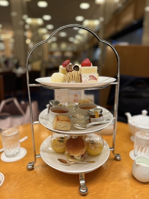 The Rendez-Vous Lounge