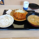 かつや - 料理写真:とん汁定食869円