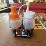 ステーキのどん - ソース２種