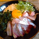 愛想屋 西天満本店 - 海鮮ぶっこみ漁師めし並盛ネタマシ（お刺身1.5倍）