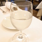 イルキアーロ - お冷も最初から出てきます☆♪