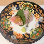 札幌 個室蟹料理 かに辻 - 噴火湾のブリ、苫小牧のシマソイ