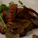 ビストロ ダイア - ﾒｲﾝのお肉(群馬県産A5等級黒毛和牛ﾗﾝﾌﾟ肉､鴨ﾌｫｱｸﾞﾗ､ﾄﾘｭｳ入り赤ﾜｲﾝｿｰｽ)