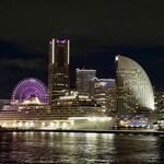 マリーン・ルージュ - ˚✧₊⁎♡目がハート♡⁎⁺˳✧༚