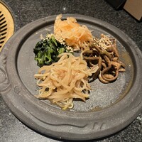 個室 和牛焼肉 吟 難波店 - 